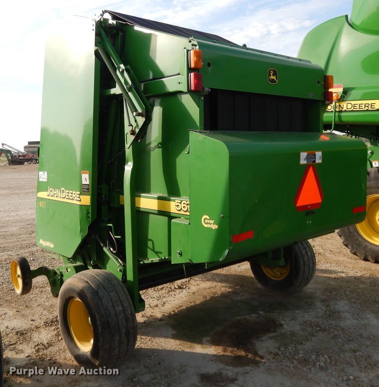 image for item DI7574 John Deere 567  round baler