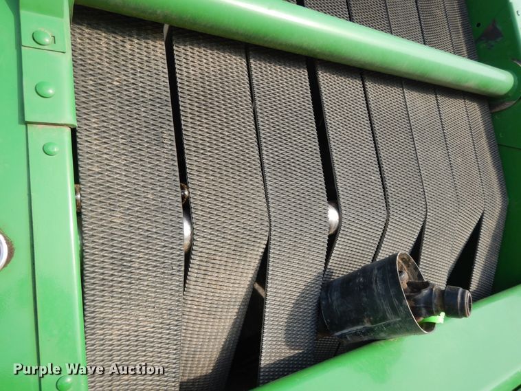 image for item DI7574 John Deere 567  round baler