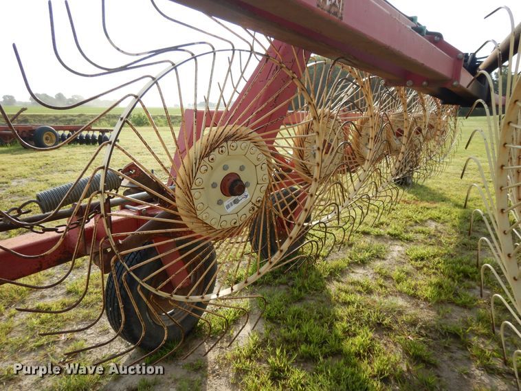 image for item DI7576 Lely hay rake