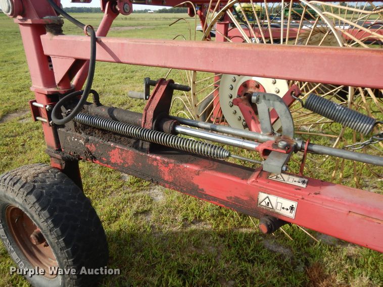 image for item DI7576 Lely hay rake