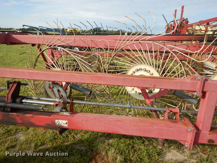 image for item DI7576 Lely hay rake