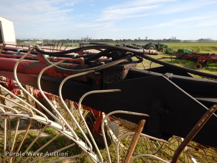 image for item DI7576 Lely hay rake