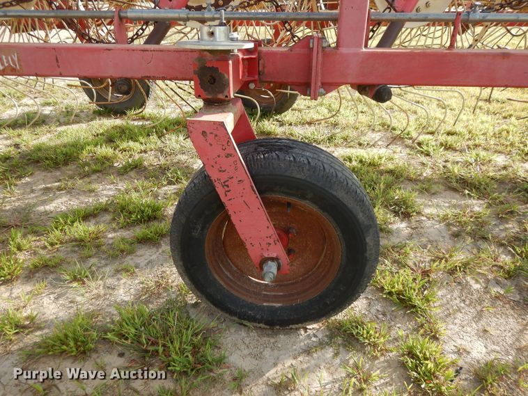 image for item DI7576 Lely hay rake