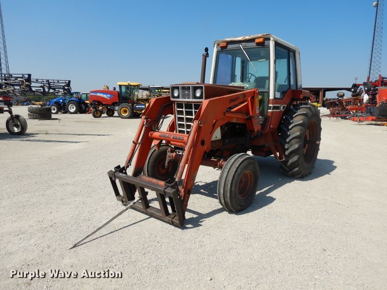image for item DI7603 International 1086  tractor