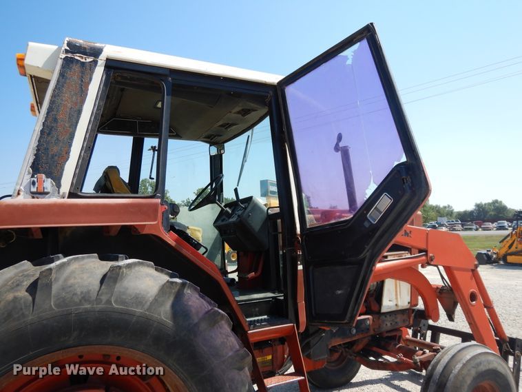 image for item DI7603 International 1086  tractor