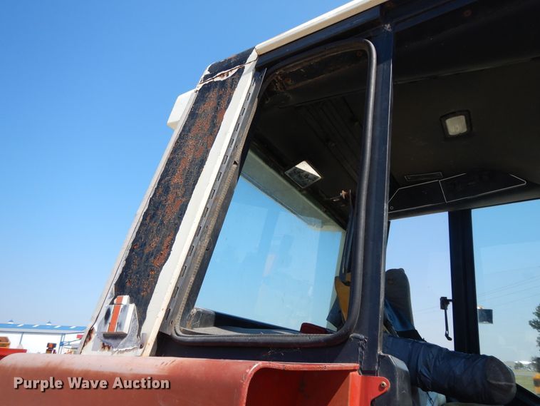 image for item DI7603 International 1086  tractor