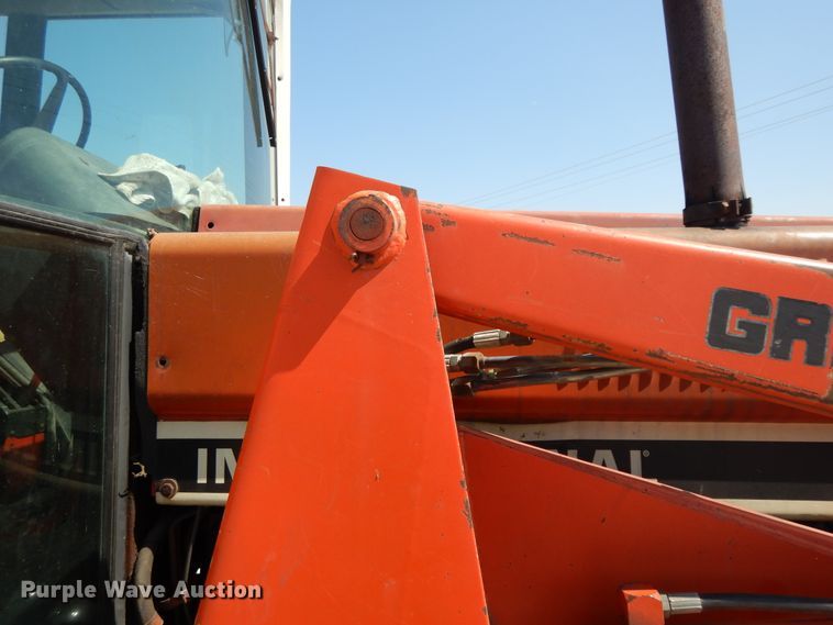 image for item DI7603 International 1086  tractor