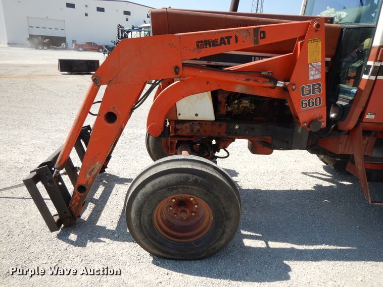 image for item DI7603 International 1086  tractor