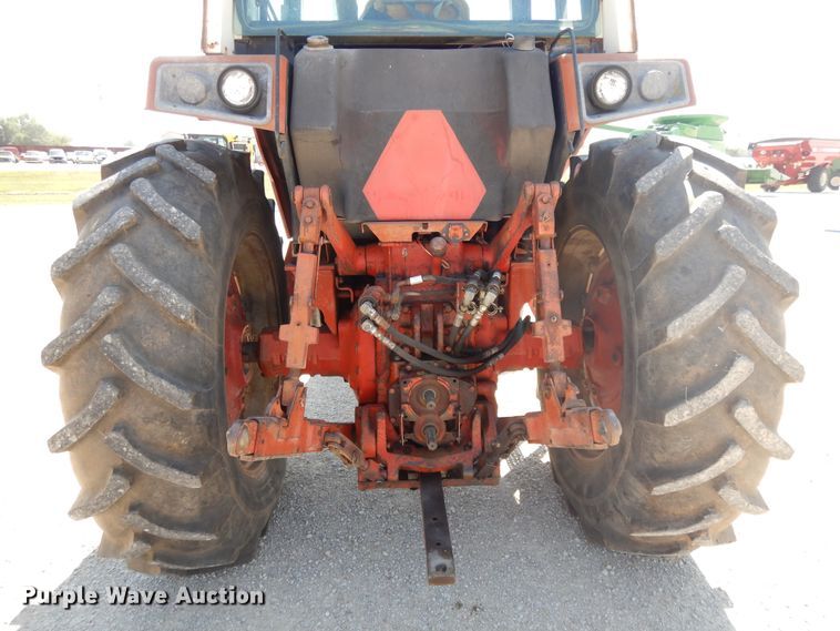 image for item DI7603 International 1086  tractor