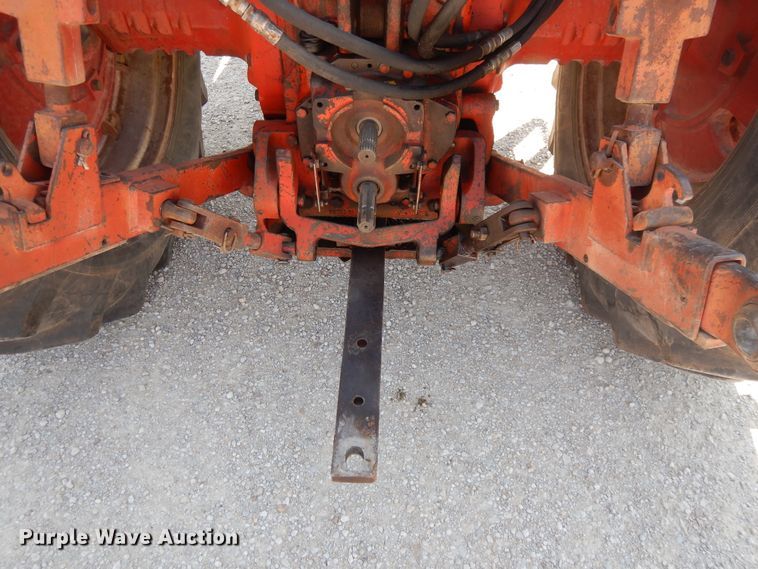 image for item DI7603 International 1086  tractor