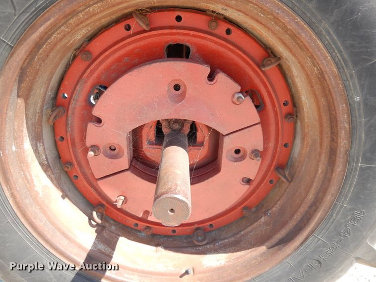 image for item DI7603 International 1086  tractor