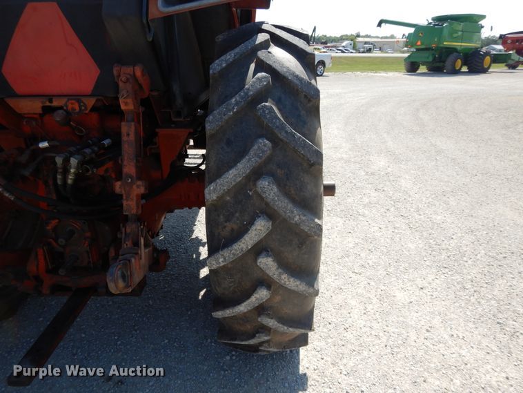 image for item DI7603 International 1086  tractor