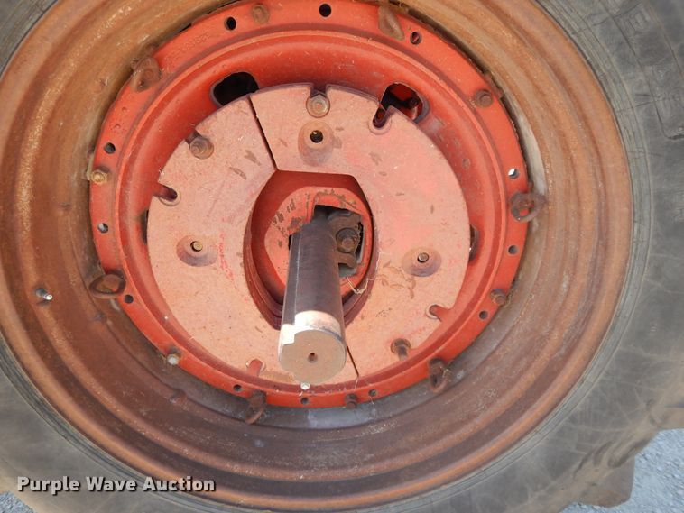 image for item DI7603 International 1086  tractor