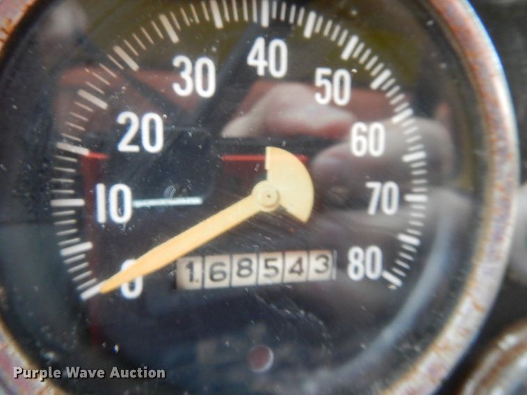 image for item DJ3482 1973 International Loadstar 1600  grain truck