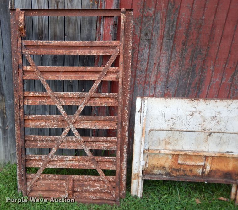 image for item DJ3482 1973 International Loadstar 1600  grain truck