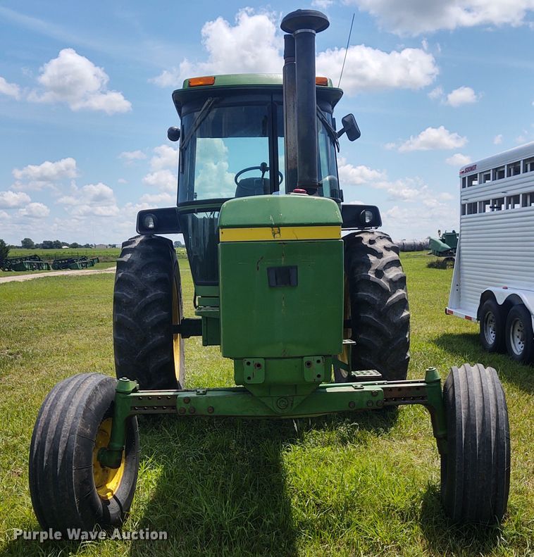 image for item EQ9392 John Deere 4430  tractor