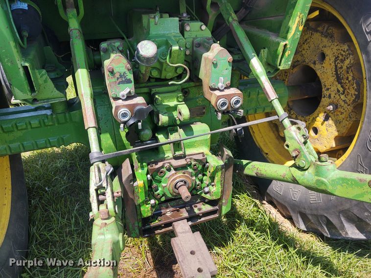 image for item EQ9392 John Deere 4430  tractor