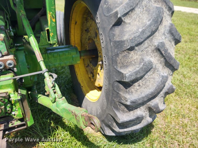 image for item EQ9392 John Deere 4430  tractor