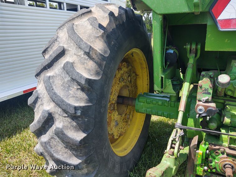 image for item EQ9392 John Deere 4430  tractor