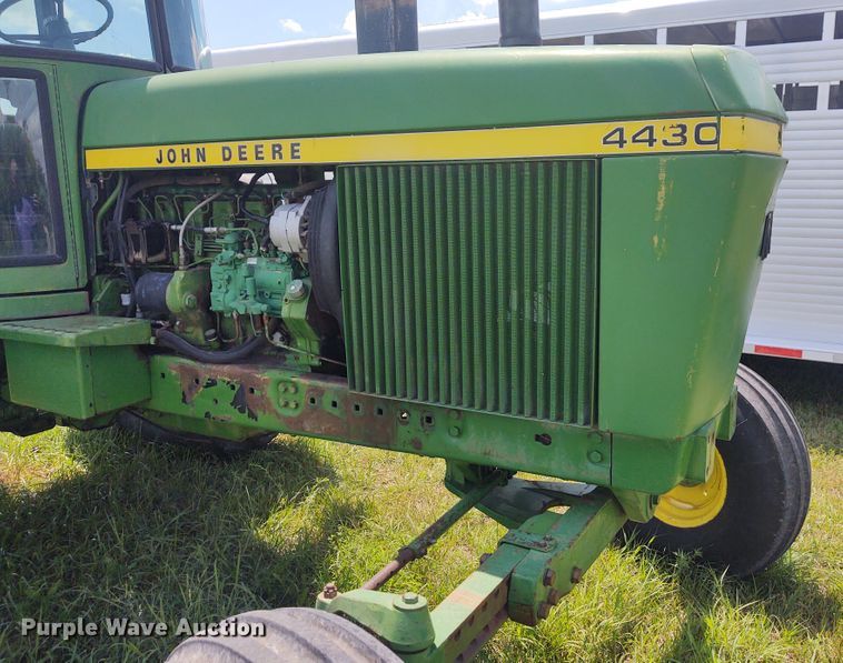 image for item EQ9392 John Deere 4430  tractor