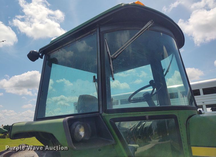 image for item EQ9392 John Deere 4430  tractor