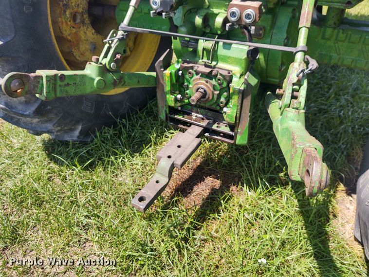 image for item EQ9392 John Deere 4430  tractor