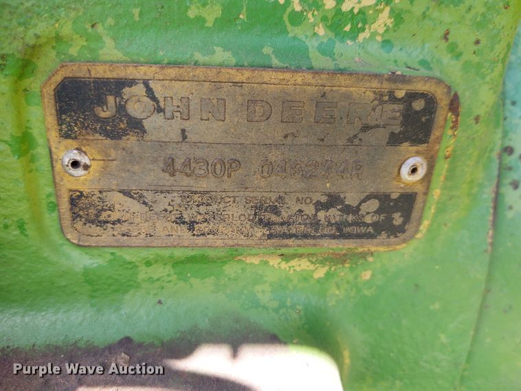 image for item EQ9392 John Deere 4430  tractor