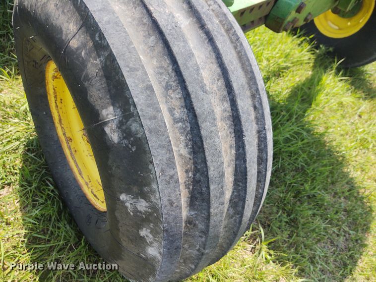 image for item EQ9392 John Deere 4430  tractor