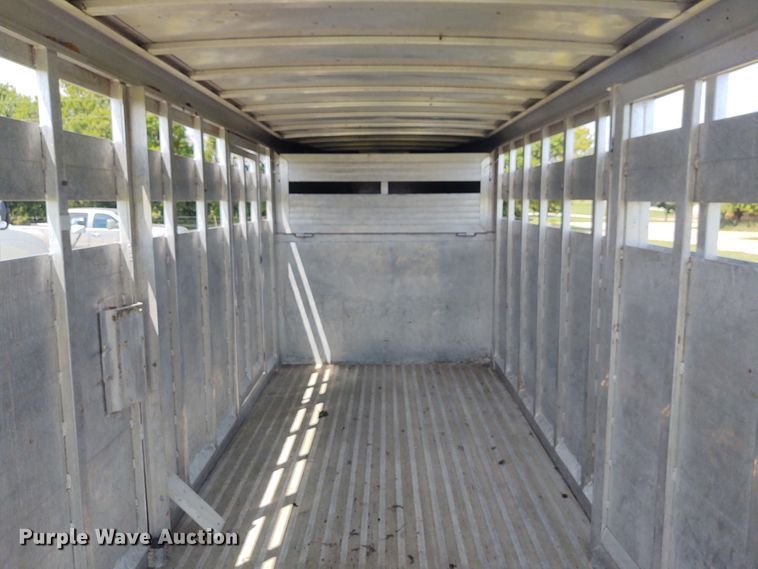 image for item EQ9393 2007 Sooner livestock trailer