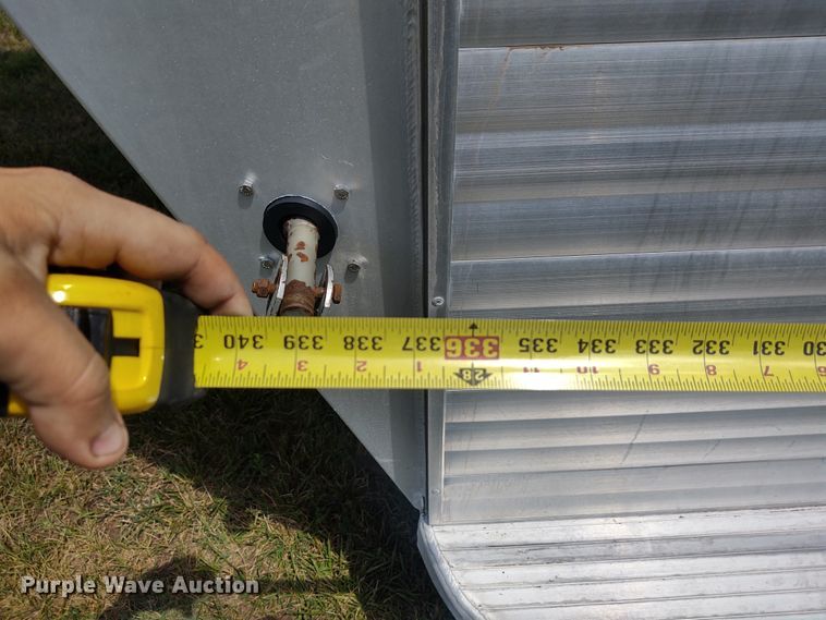 image for item EQ9393 2007 Sooner livestock trailer