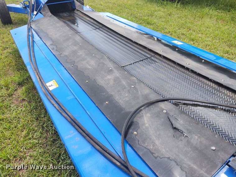 image for item EQ9395 Brandt Graindeck drive over pit conveyor