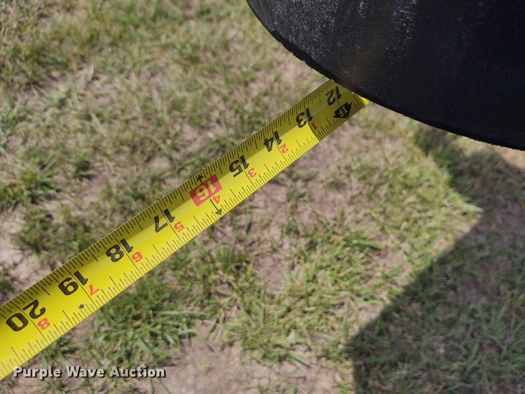 image for item EQ9395 Brandt Graindeck drive over pit conveyor