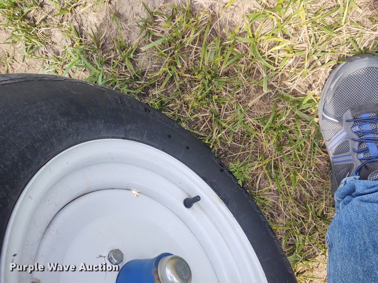 image for item EQ9395 Brandt Graindeck drive over pit conveyor