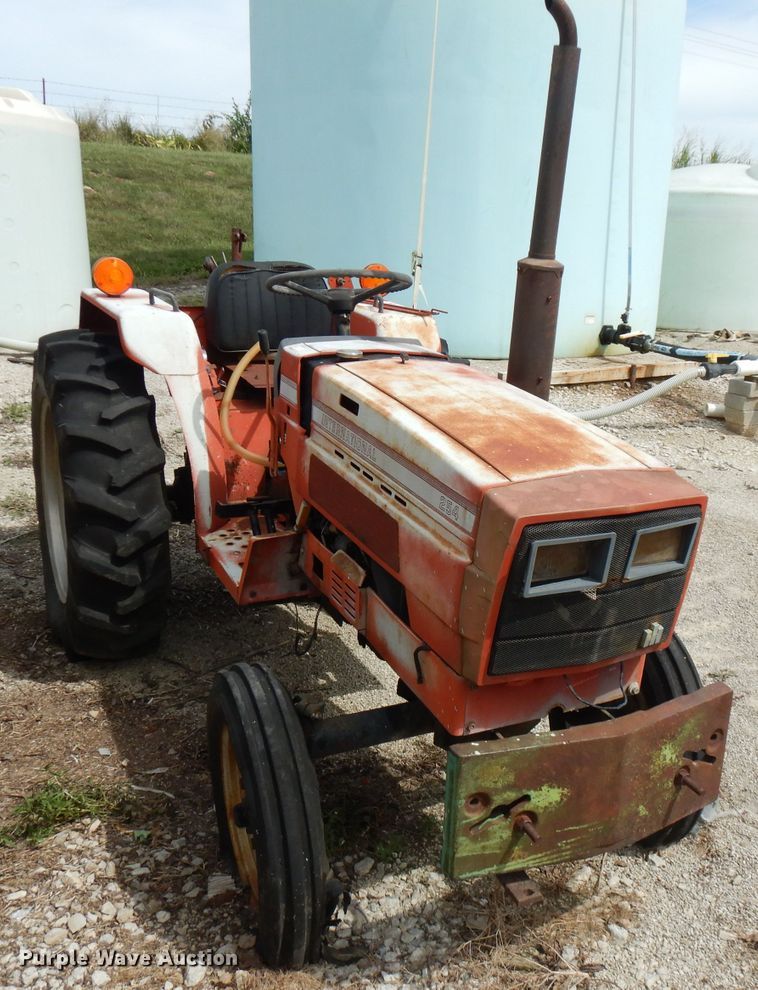 image for item FN9369 International 254  tractor