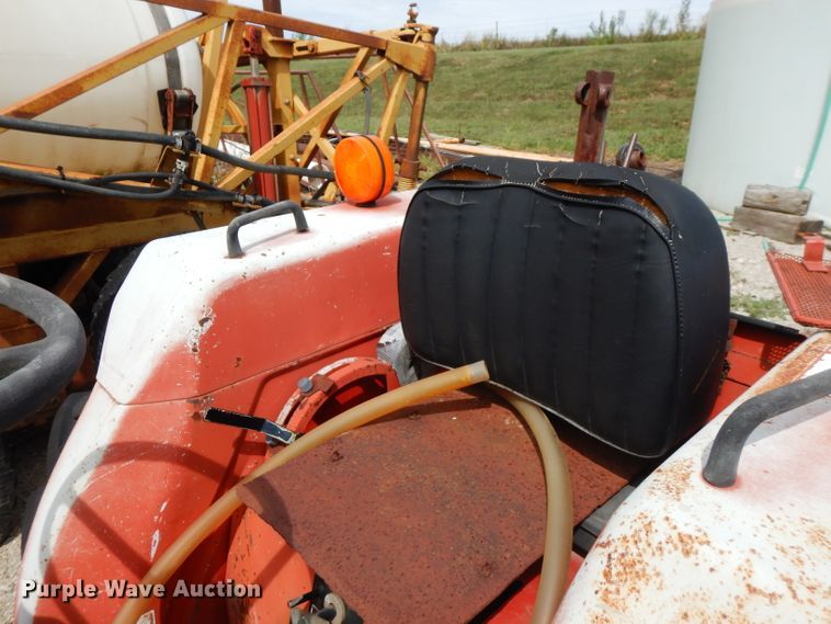 image for item FN9369 International 254  tractor