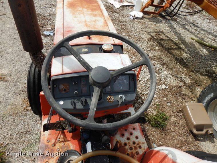 image for item FN9369 International 254  tractor