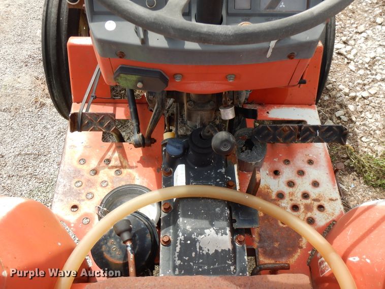 image for item FN9369 International 254  tractor