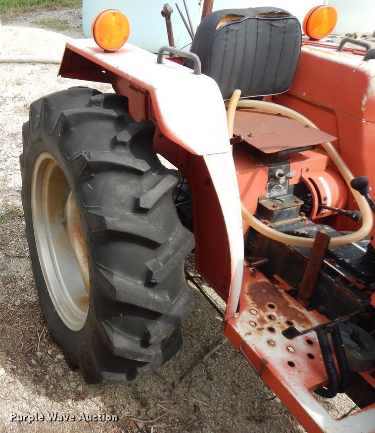 image for item FN9369 International 254  tractor