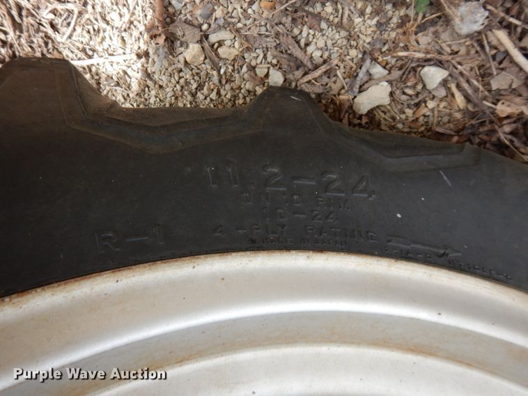 image for item FN9369 International 254  tractor