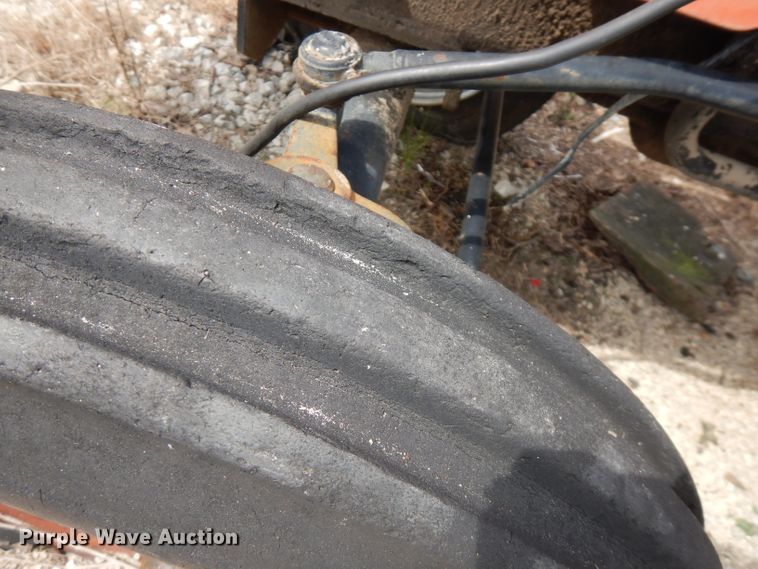 image for item FN9369 International 254  tractor