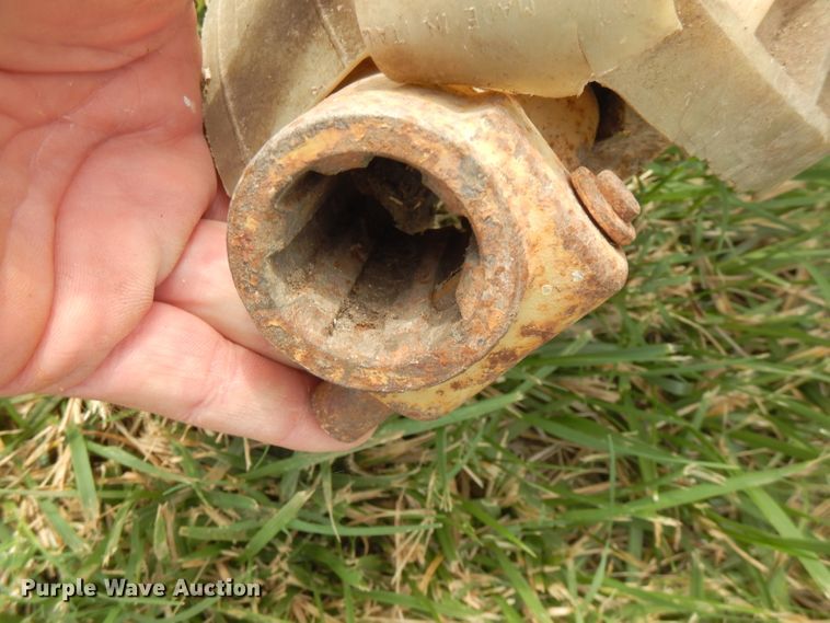 image for item FN9369 International 254  tractor