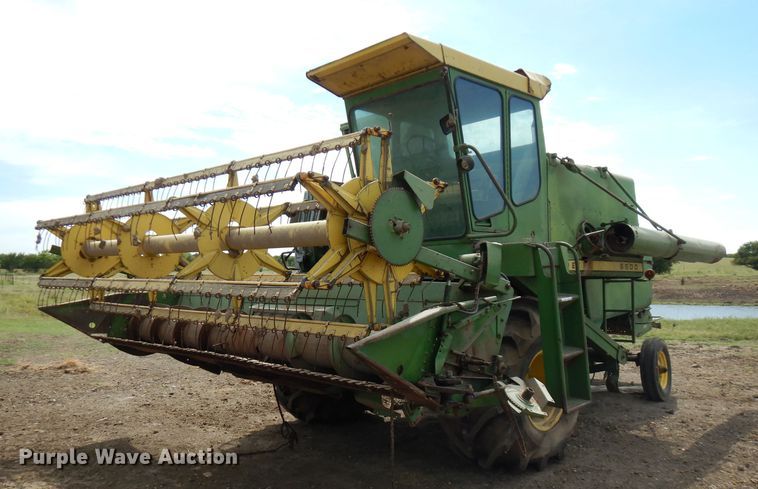 image for item FN9370 John Deere E6600 combine