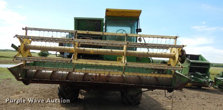 image for item FN9370 John Deere E6600 combine