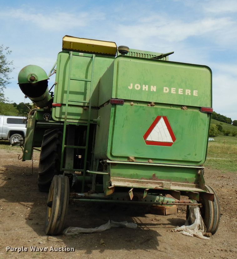 image for item FN9370 John Deere E6600 combine