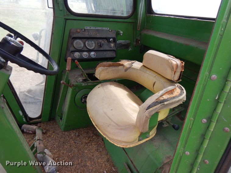 image for item FN9370 John Deere E6600 combine