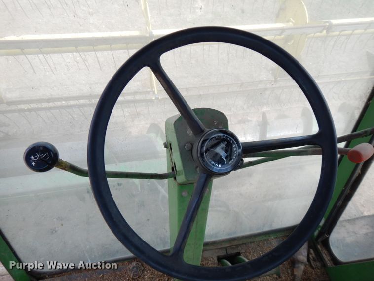 image for item FN9370 John Deere E6600 combine