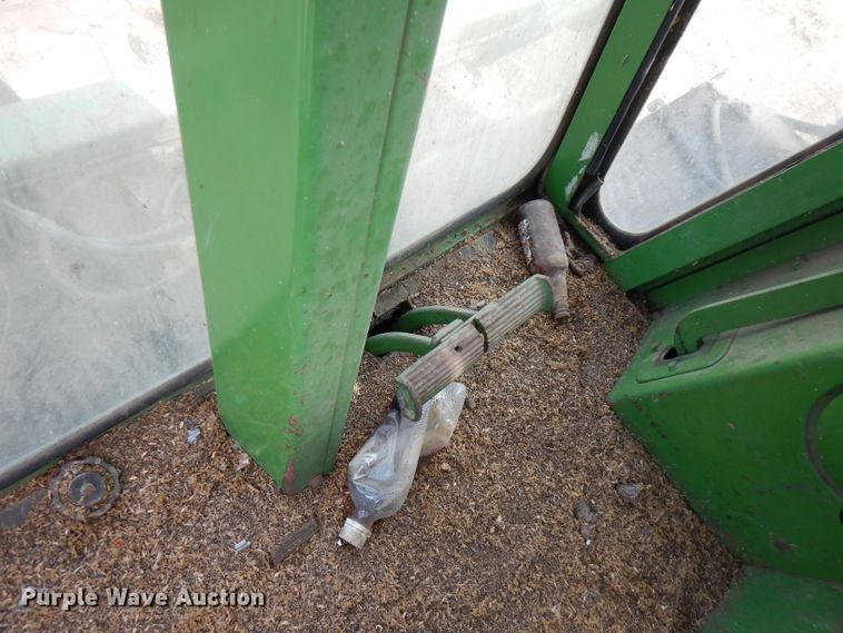 image for item FN9370 John Deere E6600 combine