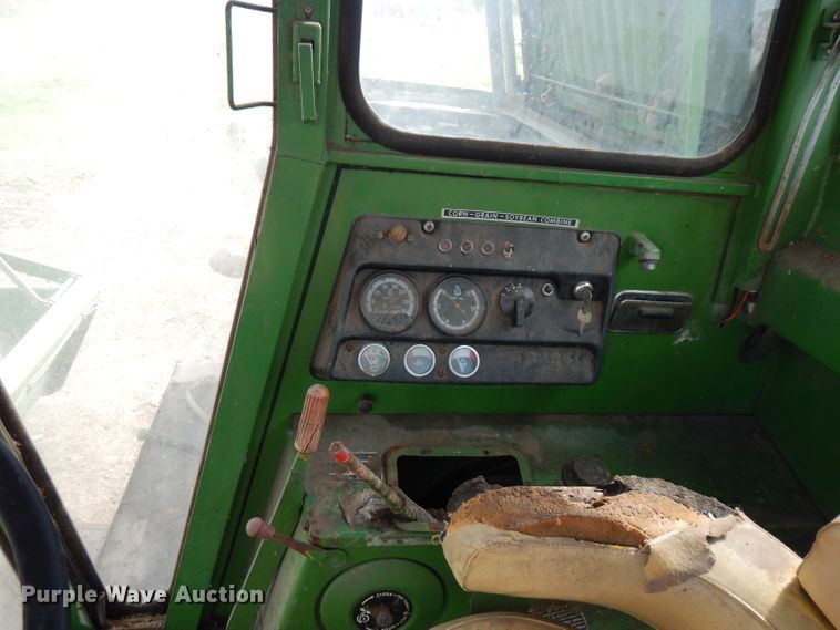 image for item FN9370 John Deere E6600 combine