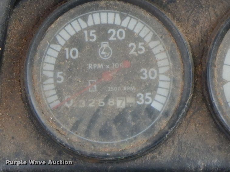 image for item FN9370 John Deere E6600 combine