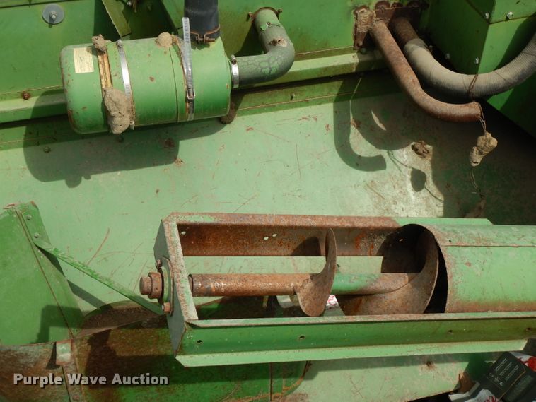 image for item FN9370 John Deere E6600 combine